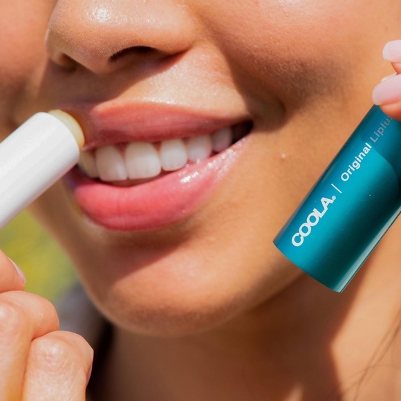 $7❤️‍🔥 LAST 1! COOLA Organic Liplux Classic Sunscreen Balm SPF30 NEW Lip CLEAR - Picture 4 of 7
